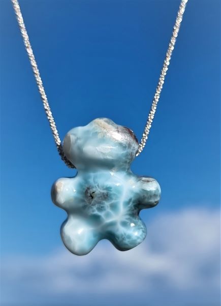 Larimar-Bär...aus einem Stück geschliffen