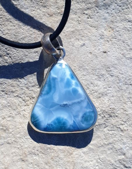 Larimar Anhänger, dreieckige Form, beidseitig tragbar -VERKAUFT-