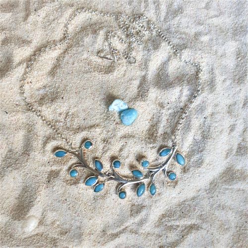 Larimar Blumen-Collier -VERKAUFT -