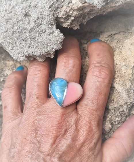 Herz-Ring: Larimar mit Muschel kombiniert - VERKAUFT -