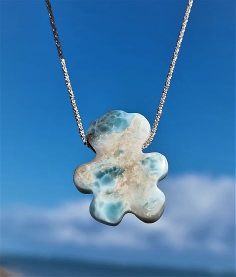 Larimar-Bär...aus einem Stück geschliffen