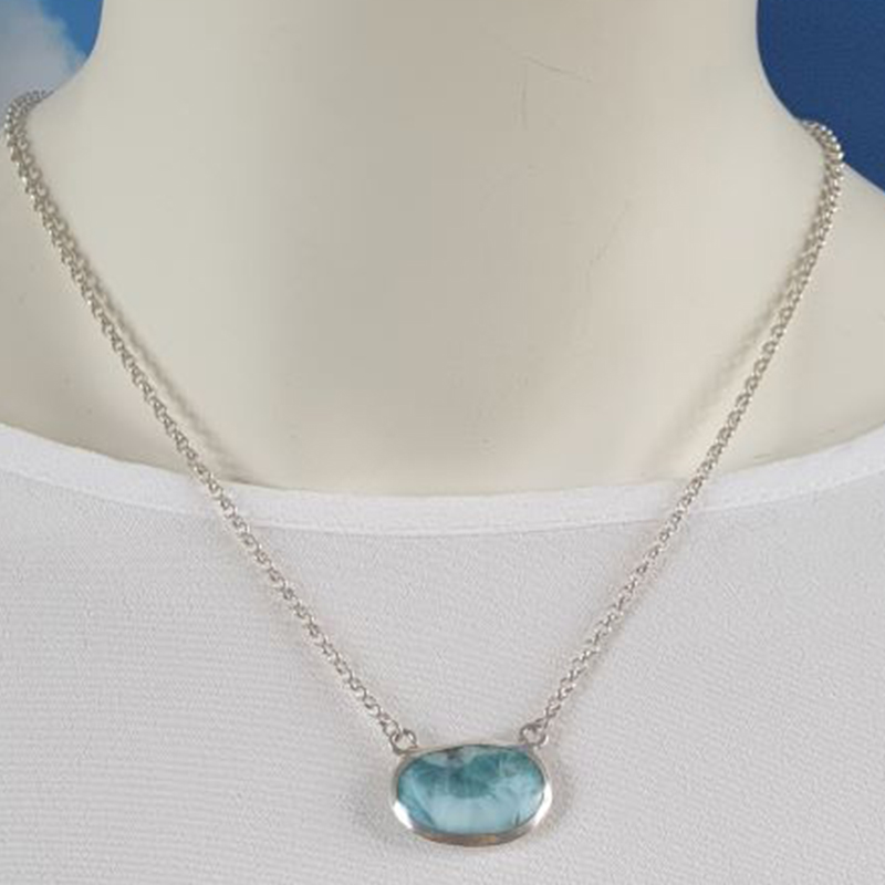 Larimar-Anhänger beidseitig tragbar mit integrierter Silberkette 