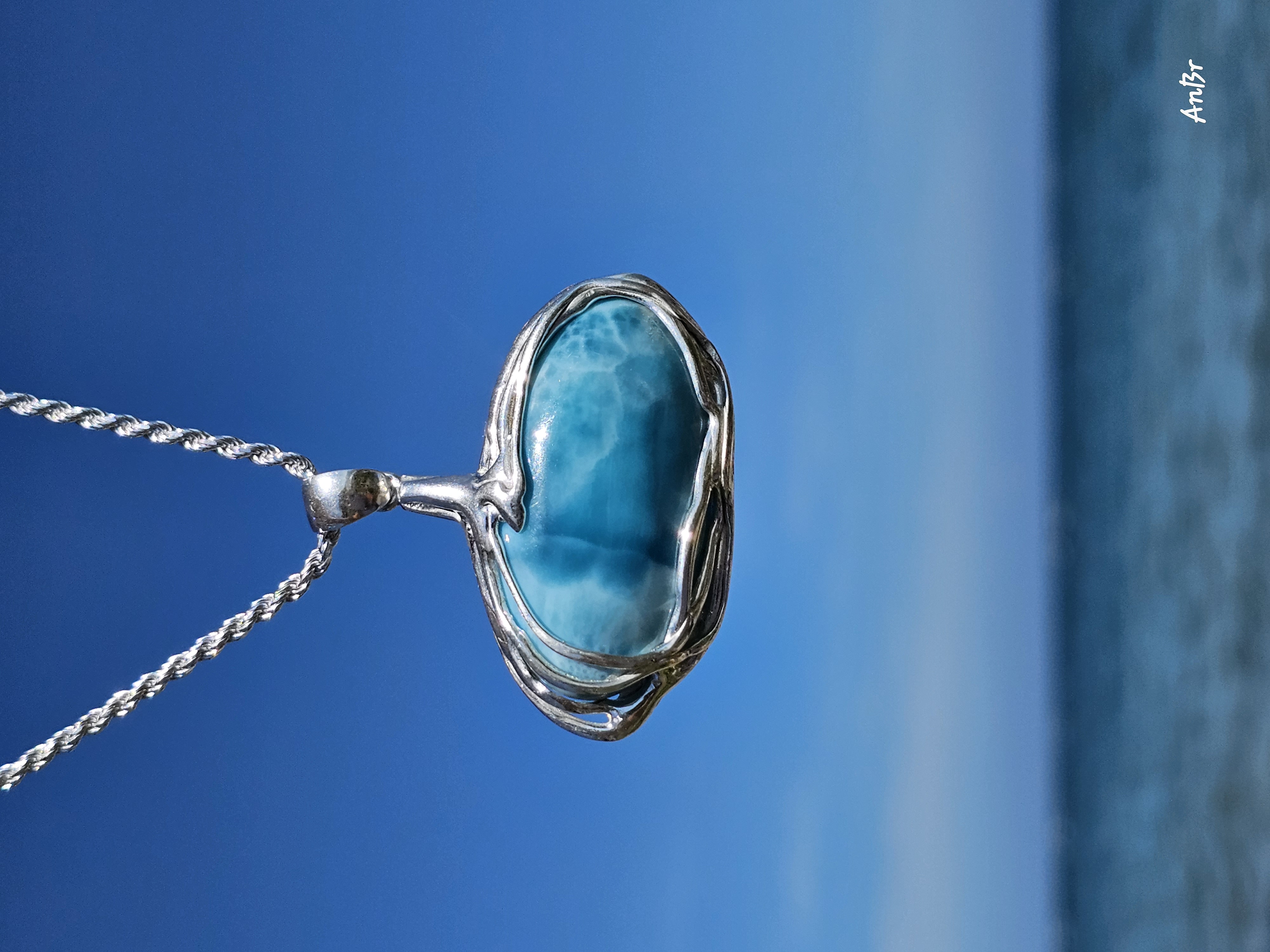 Larimar Anhänger oval  in AAA Qualität mit raffinierter Silbereinfassung -VERKAUFT-