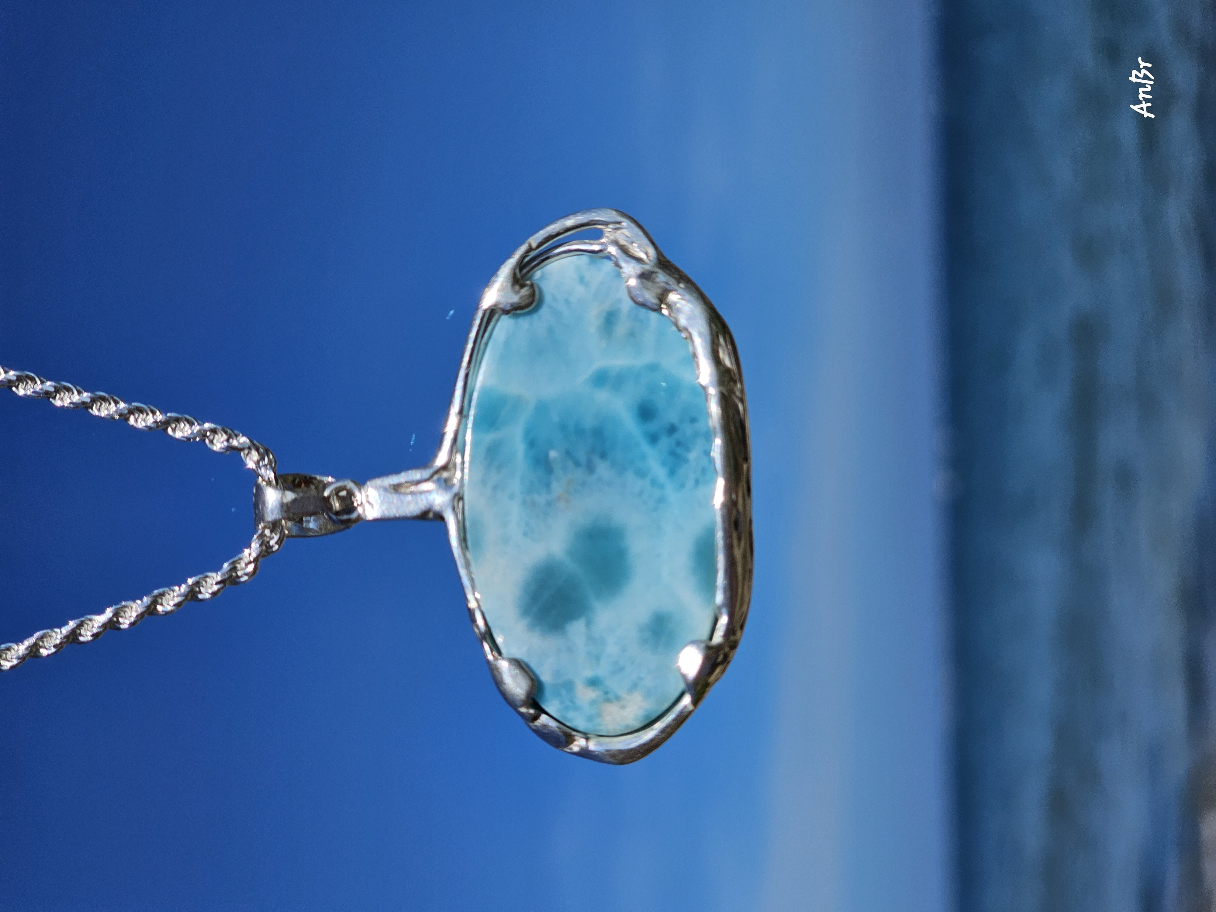 Larimar Anhänger oval  in AAA Qualität mit raffinierter Silbereinfassung -VERKAUFT-