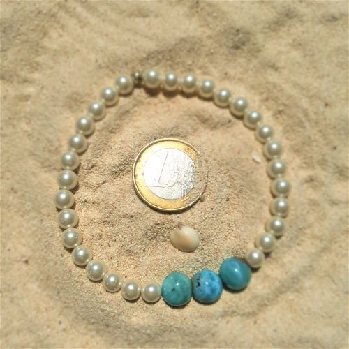 Armband mit Larimarkugeln und Muschkernperlen  - VERKAUFT -