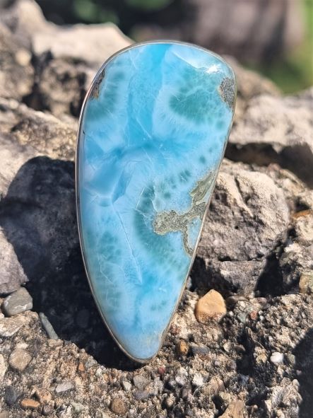 Ein absoluter Hingucker: Stylischer Larimar-Ring