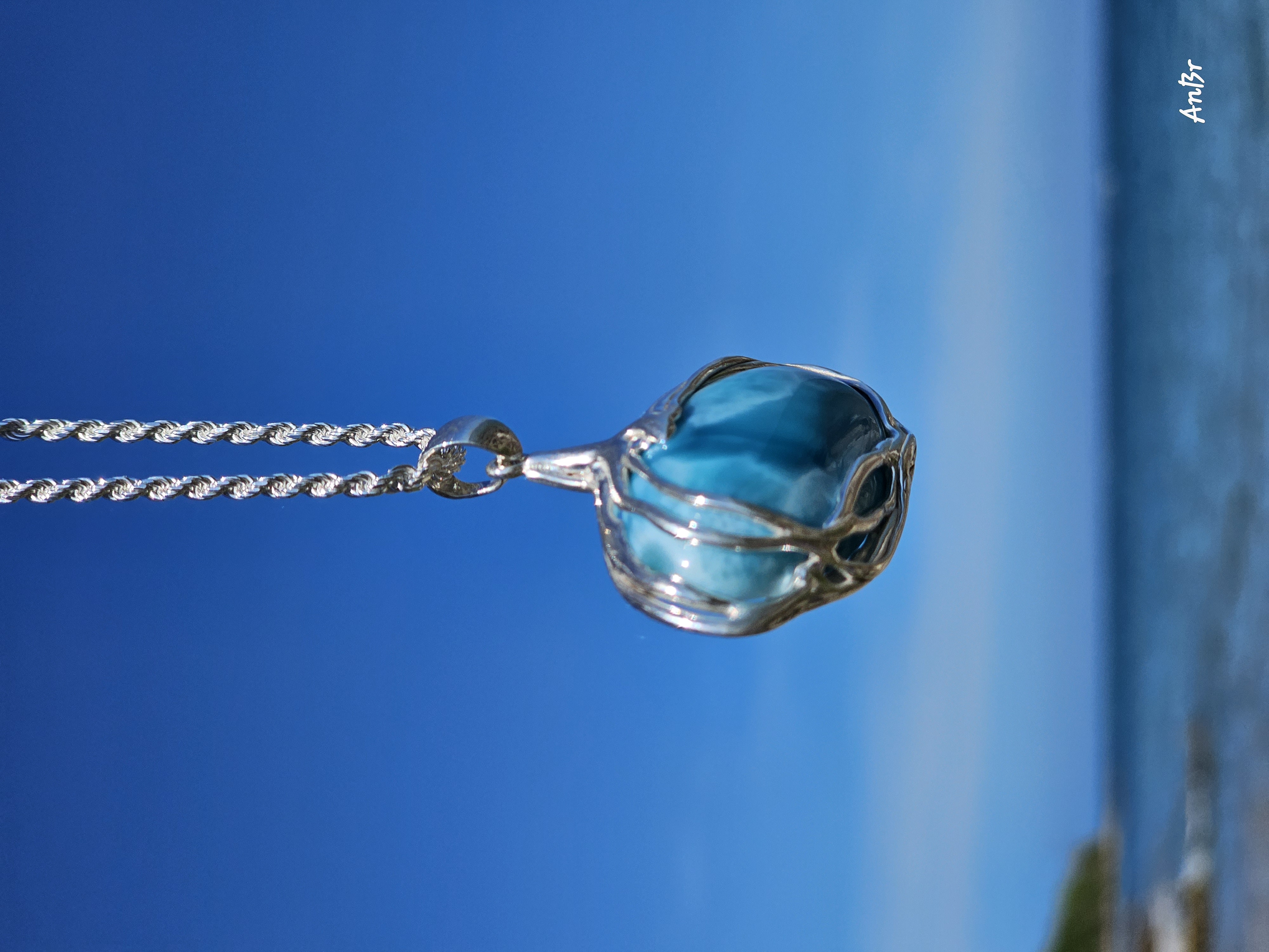 Larimar Anhänger oval  in AAA Qualität mit raffinierter Silbereinfassung -VERKAUFT-