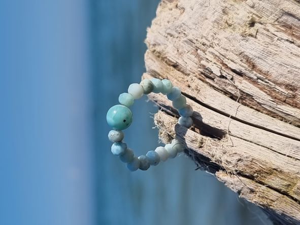 Neu:  Larimar-Ring , facettiert, elastisch und mit kleiner Kugel 