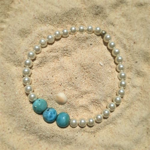 Armband mit Larimarkugeln und Muschkernperlen  - VERKAUFT -
