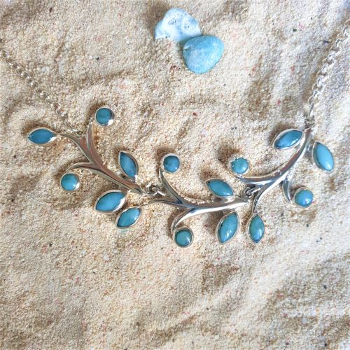 Larimar Blumen-Collier -VERKAUFT -