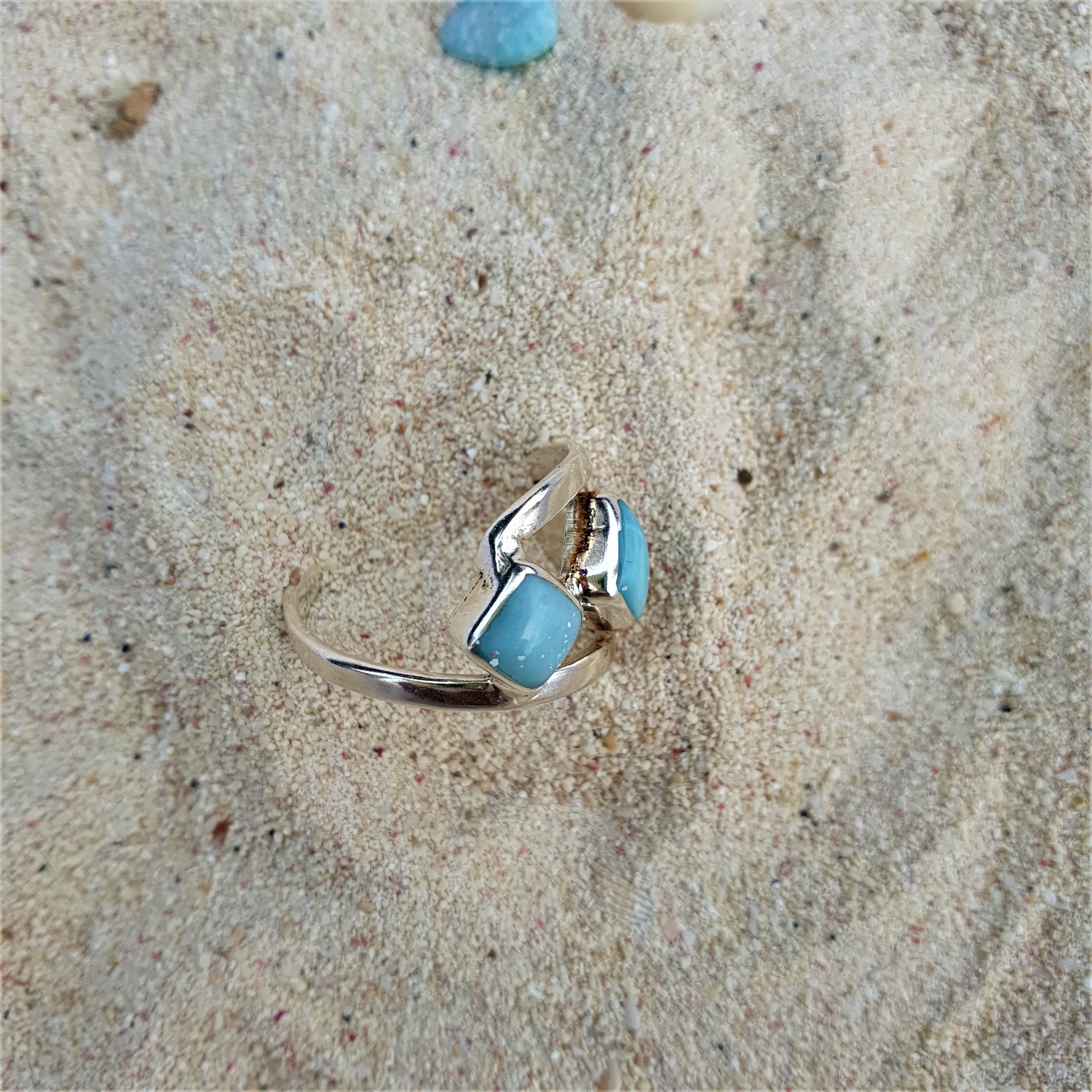 Larimar Ring mit 3 Quadrate als Raute eingefaßt