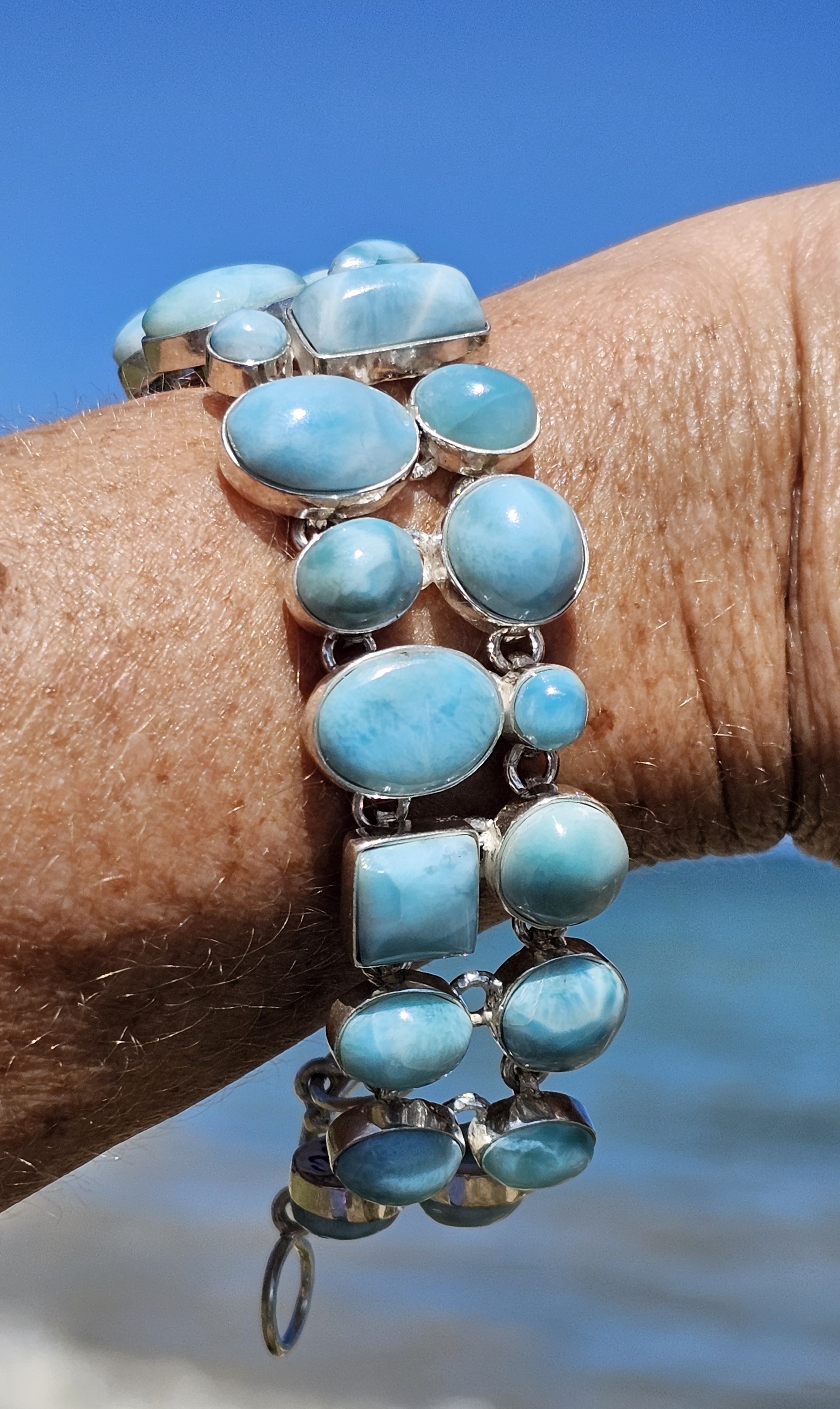 Wunderschönes Larimar Armband, Rückseite offen gearbeitet