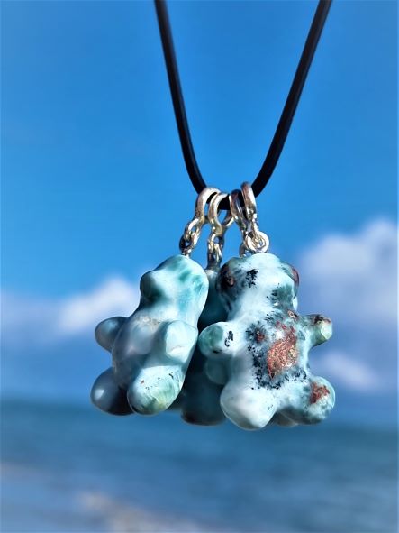 Larimar-Bär mit interessanter Zeichnung