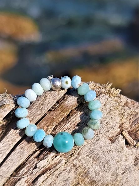 Neu:  Larimar-Ring , facettiert, elastisch und mit kleiner Kugel 